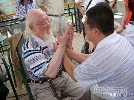 怎样评价活了119岁的“长江大侠”吕紫剑?-图片3