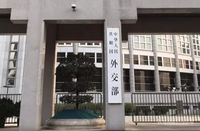 外交官级别怎么排的?大使、公使、领事是一回事吗?-图片1