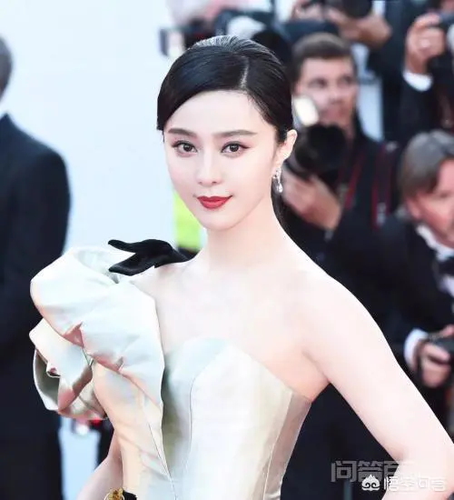 你觉得娱乐圈里,不说颜值,皮肤最好的女明星是谁?-图片2