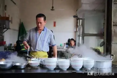 早餐店,4个人干一天营业额1100元左右,房租1天100元还能干吗?-图片7