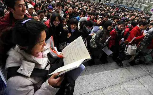 该选择学校当老师还是教委做公务员呢?-图片4