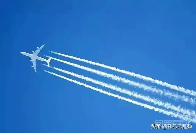 为什么飞机会“拉线”?-图片1