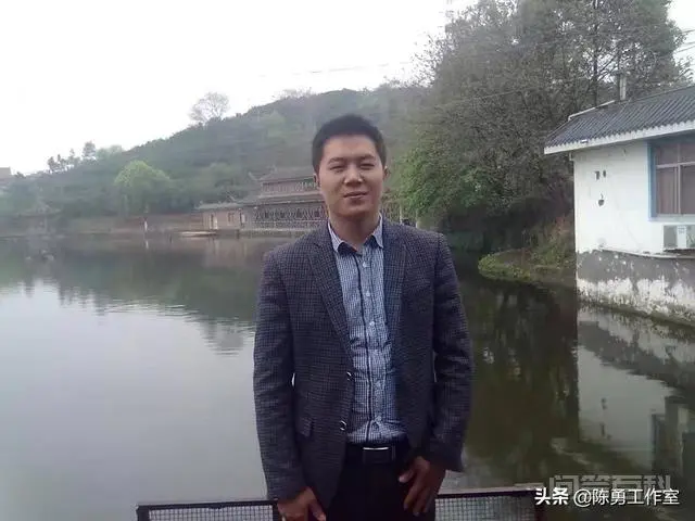 隆安警方捣毁2个赌博窝点,抓获违法人员19人, 你怎么看?-图片2