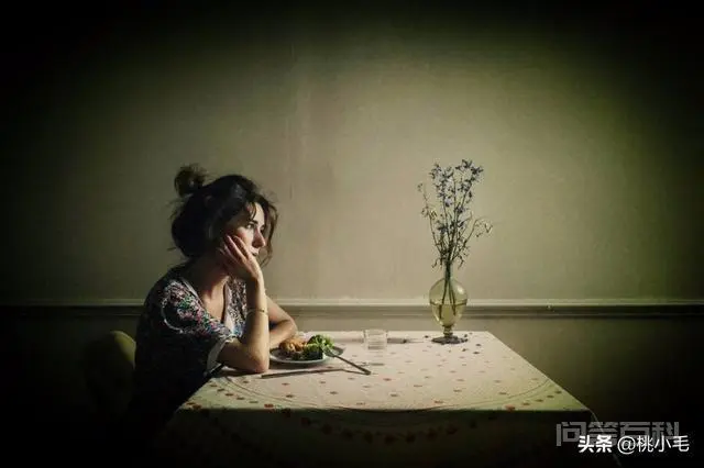 有人说“爱情里,最怕的是爱的过于卑微,爱到失去自我”你认同这句话吗?为什么?-图片3