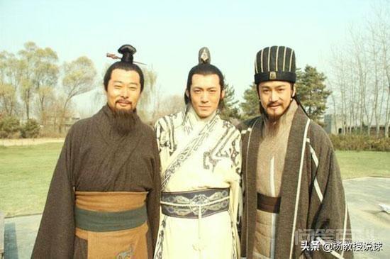草船借箭之前,诸葛亮明知子敬是大嘴巴,仍要说破曹操杀蔡瑁张允事让周瑜嫉妒,为何?-图片1