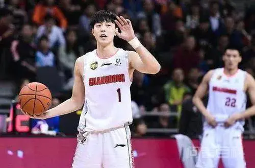 周琦曾凡博成李宁旗下代言人!新装备征战NBL,胡明轩怎么看?-图片8