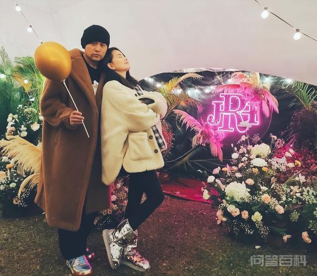 周董又添“小棉袄”,昆凌官宣三胎是女儿,网友纷纷表示祝贺-图片3