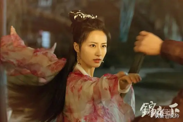 《锦衣之下》翟兰叶有喜欢过周显已吗?-图片1