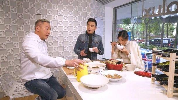与同性好友被传“断背”情多年!48岁前TVB男星离巢12年再度澄清-图片4