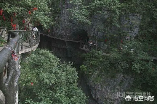 旅游时怎样爬山才不会感觉很累?