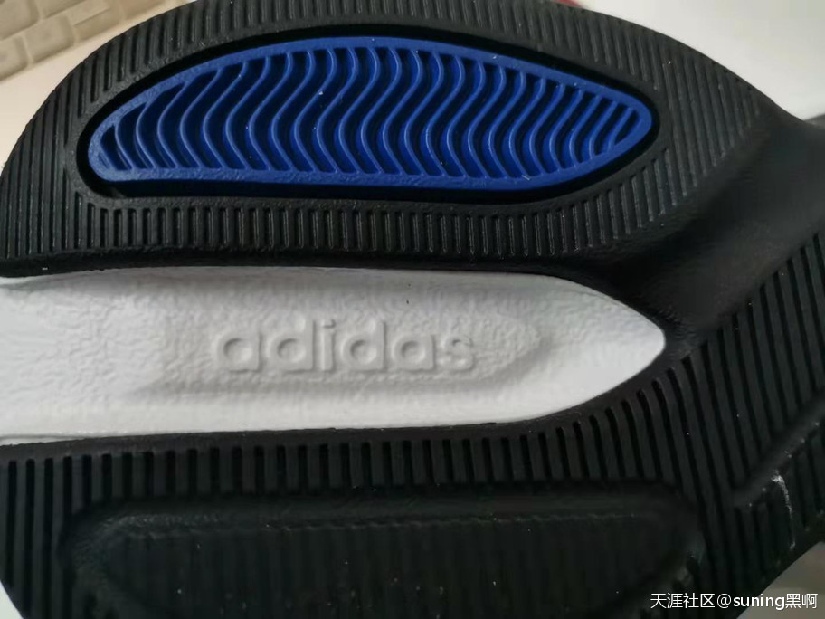 苏宁易购卖的阿迪达斯是正品吗?大家来看看是否正品,谢谢!-图片4