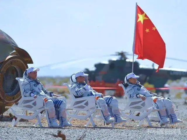 太空出差三人组回地球了,他们会得到什么荣誉?会有奖励吗?-图片3