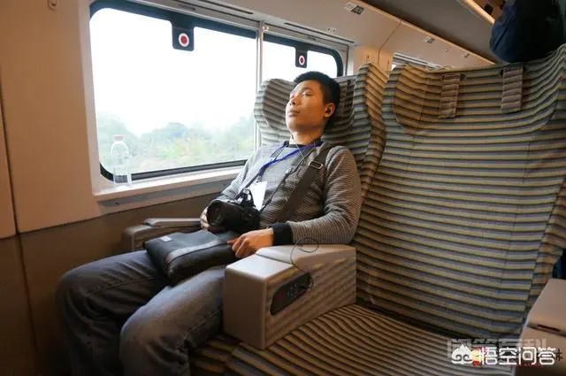 为什么动车会有一等座、二等座之分,无座的人也不让坐一等座,这是不是有点浪费?-图片1