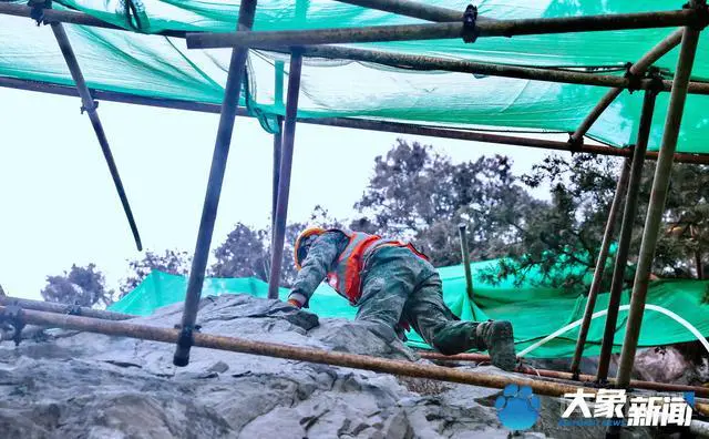 探秘龙门石窟“神仙洞”:顶部挂着的水珠犹如满天繁星-图片4