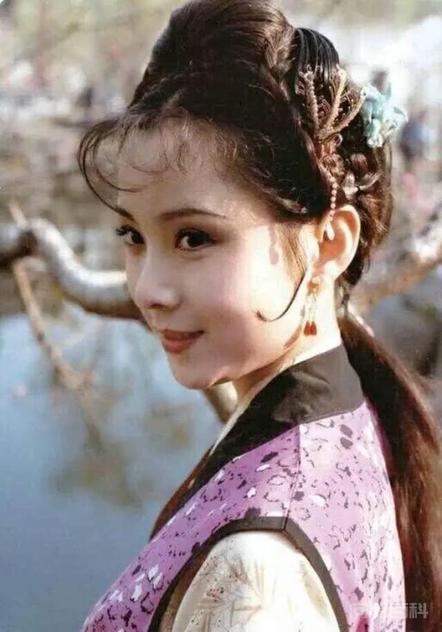 “心比天高,命比纸薄”指的是《红楼梦》中的谁?为何这样形容这个人?-图片9