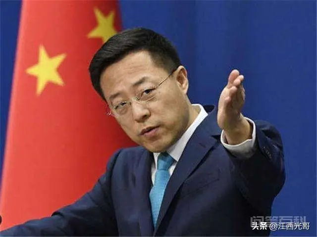 李诞老婆黑尾酱又作死!在家中挂“东亚病夫”牌匾,发微博:我本是东京人!如何评价?