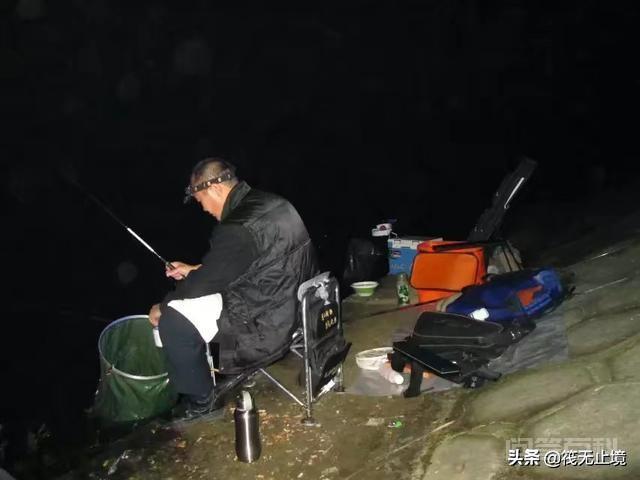 夜钓碰上大鱼将鱼竿拉走如何处理?-图片1