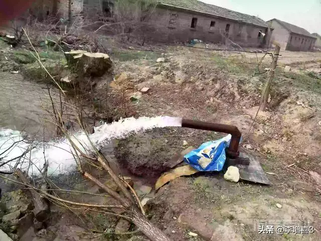 为啥有人说下着雨不能浇地,对庄稼有害处吗?-图片2