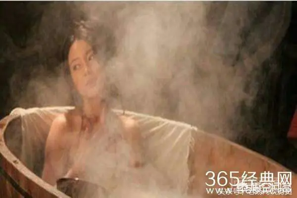 在生活设施并不发达的古代,古人洗不洗澡?他们是怎么洗澡的?-图片2