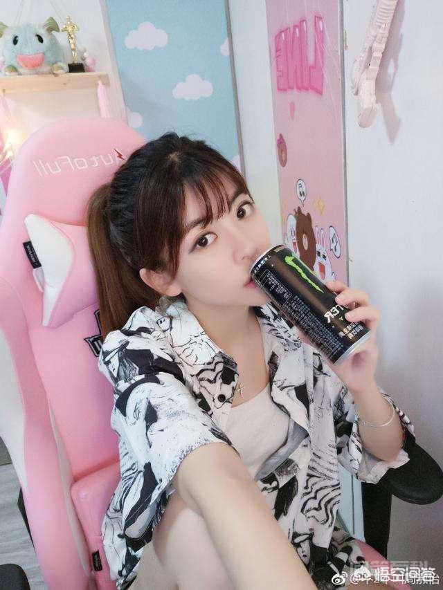 LOL周淑怡在线解答仙女棒的作用,声称“可变大变小变漂亮”,这是什么意思?-图片1