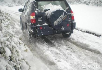 雨雪天气该怎样开车?-图片2