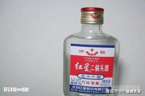 经常喝的二锅头,知道哪一种二锅头喝起来不上头吗?而且很有排面-图片1