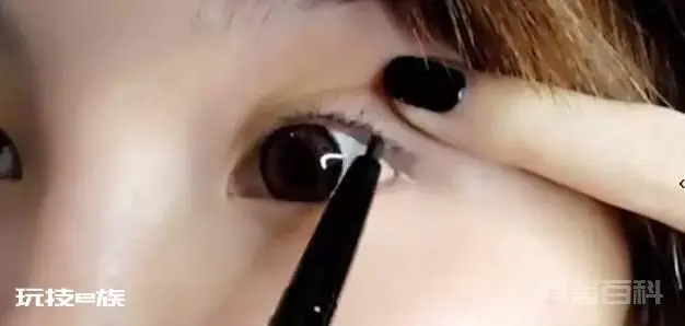 心机“开眼角妆”让你美的不简单!-图片1