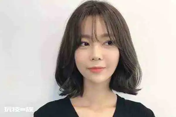 2022年属龙适合染什么颜色头发(属龙头发什么颜色招财)