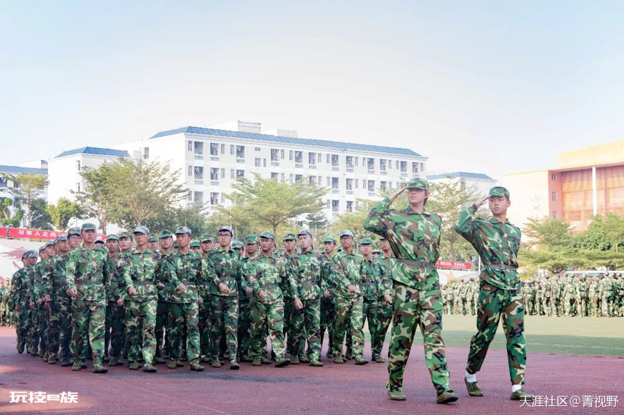 广东海洋大学寸金学院新生军训总结阅兵暨表彰大会圆满落幕-图片2