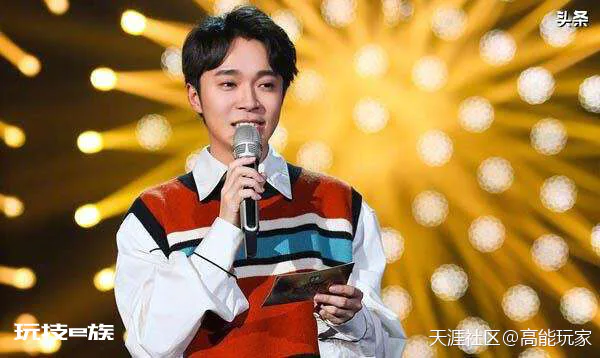 歌手:吴青峰唱《我们》,他在镜头中一闪而过,粉丝都不可思议-图片1