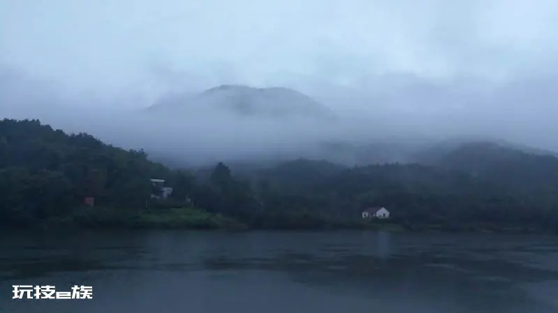 烟雨霏霏雾朦胧,雨中看花别样情-图片3
