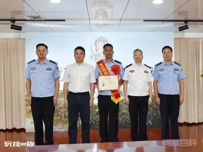 浙江辅警寒冬深夜跳水5分钟连救5人,隐瞒不报,省政府:授一等功-图片17