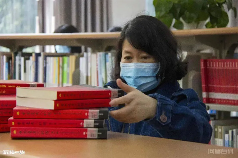 最美志愿者唐瑶:用志愿服务传递脉脉书香 | “四个100”先进典型-图片1