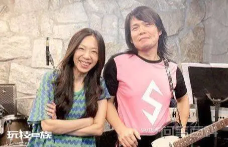 丑妻近地家中宝?那些娶了“丑妻”的明星们,如今都成了人生赢家-图片3