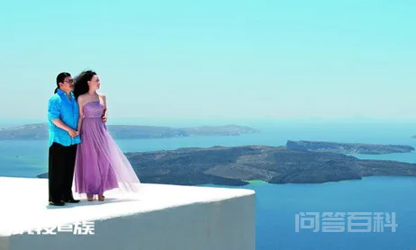 银婚纪念日适合送什么花?