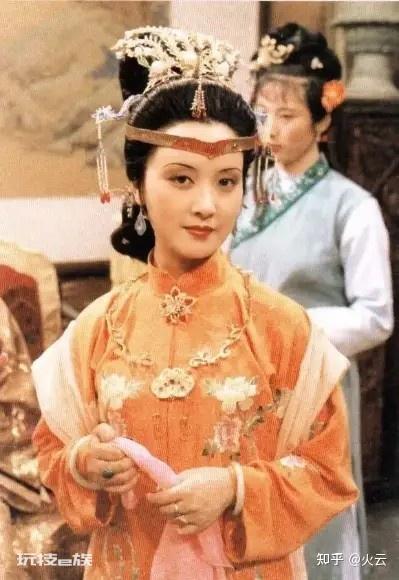 监禁中被人用弓绞杀,贾元春死时惨状,被作者用16字写尽-图片5
