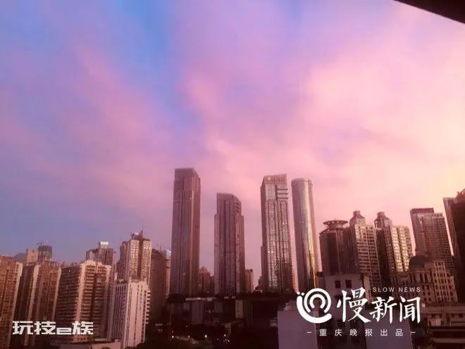 紫霞仙子来找至尊宝?今天重庆紫色天空朋友圈刷屏-图片2