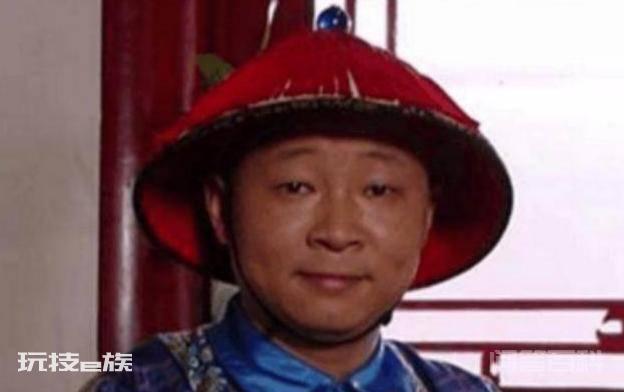 饰演太监走红,后娶小15岁模特娇妻,为儿子成农夫,今成人生赢家-图片1