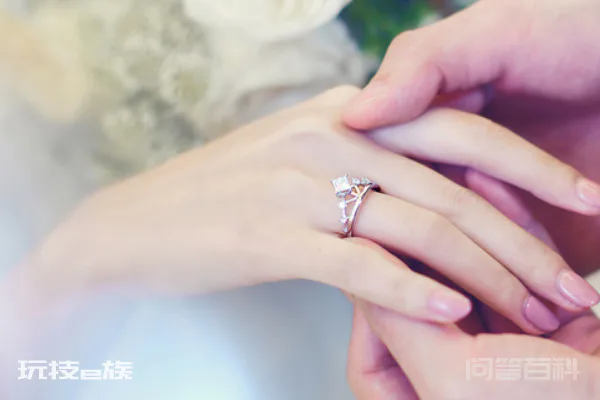 婚戒一对一般多少钱?