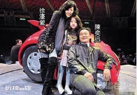 陈奕迅女儿从小美到大,网友:还好不像陈奕迅-图片1