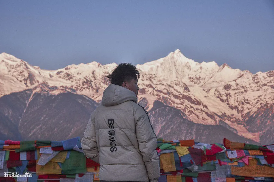 梅里雪山有人登顶吗(何梅里雪山到现在都没有人登上去)-图片2
