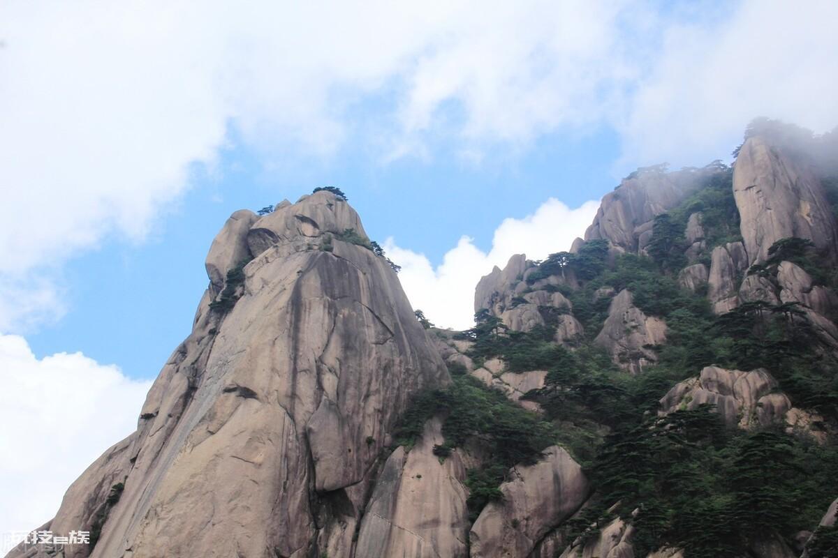 黄山三大主峰分别是(天下第一奇山有哪些知名景点)-图片3