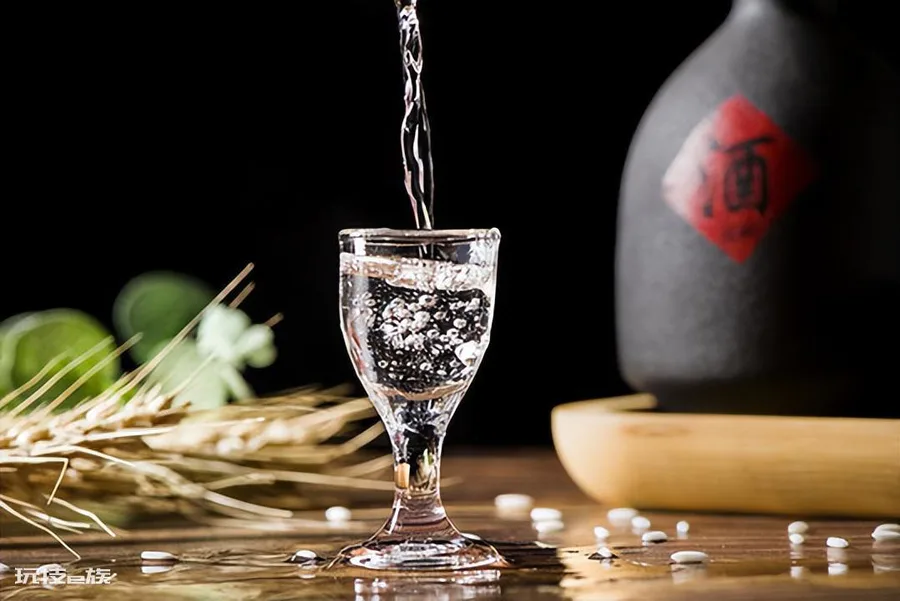 正宗82年拉菲多少钱一瓶(来瓶82年的拉菲什么梗)-图片12