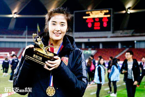 女足门将赵丽娜简历资料(国足女守门员赵丽娜助力夺冠)-图片7