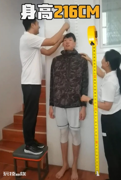 周琦身高臂展为什么会这么长(周琦体测数据太惊人)-图片3