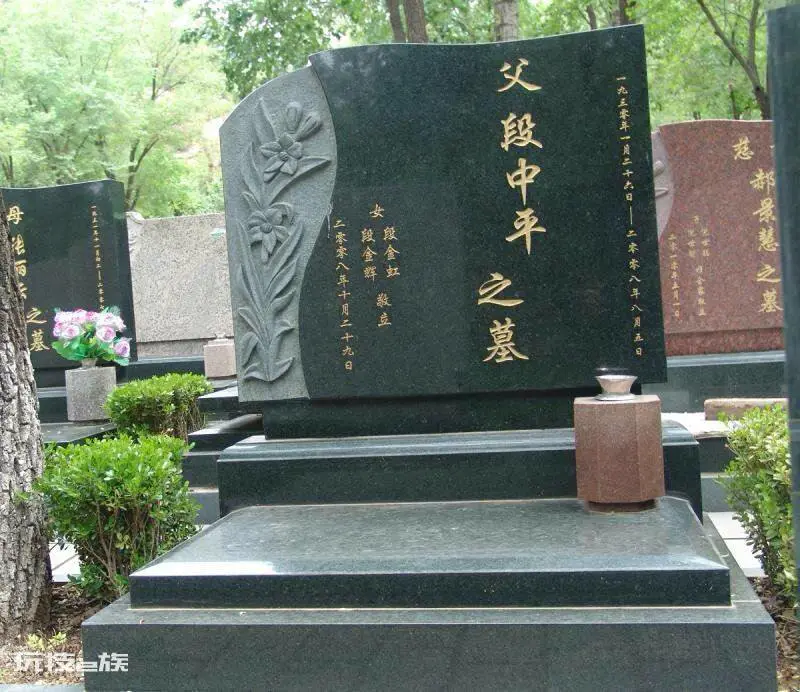 给已故老人刻碑怎样写碑文(长辈去世如何立碑和撰写碑文)-图片3