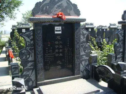 给已故老人刻碑怎样写碑文(长辈去世如何立碑和撰写碑文)-图片4