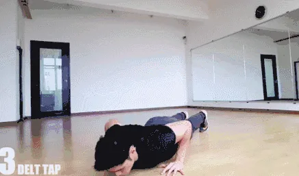 俯卧撑能练出胸肌吗(长期坚持俯卧撑训练会有哪些好处)-图片5