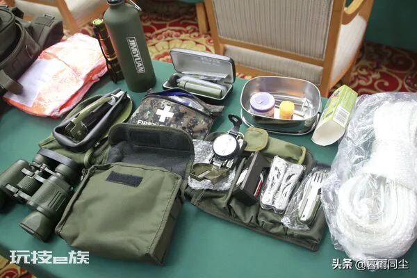应急包里面装什么东西(家中必备的灾难用品包有什么物品)-图片1