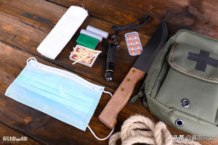应急包里面装什么东西(家中必备的灾难用品包有什么物品)-图片3